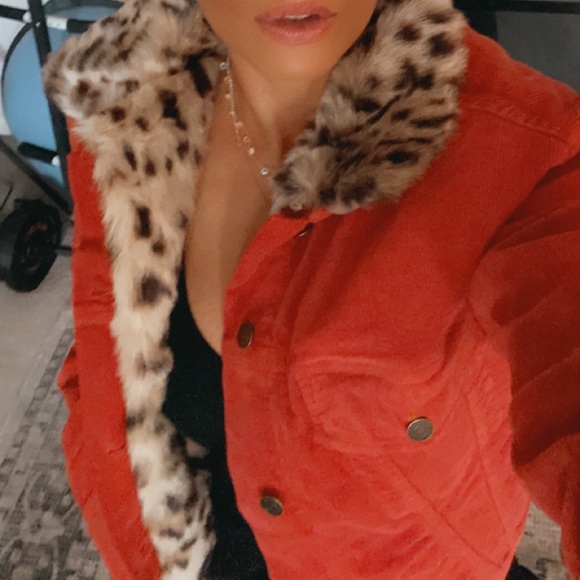 PAM & GELA FAUX FUR LINED CORDUROY TRUCKER JACKET - Picture 15 of 16